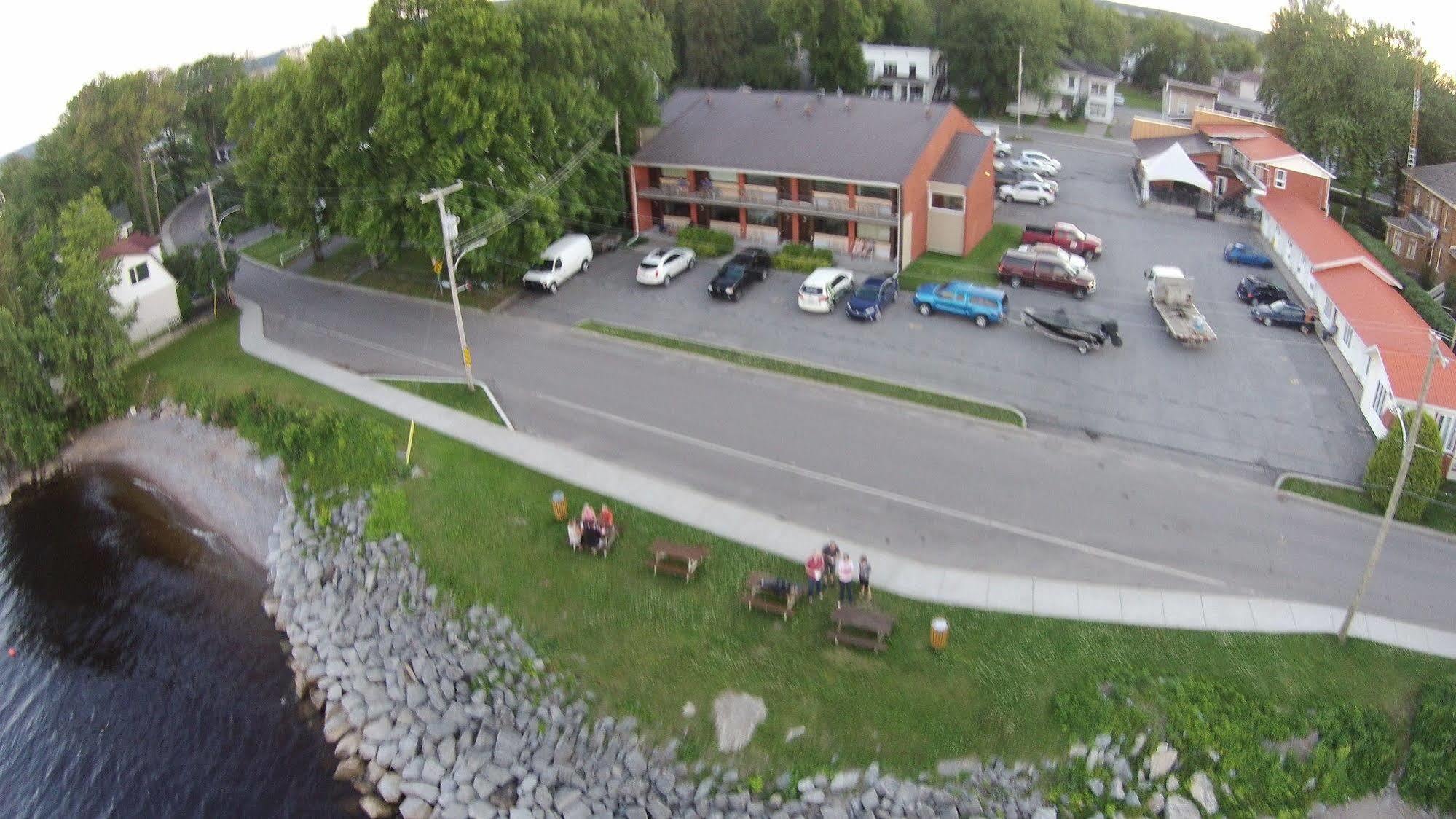 Motel Castille Роберваль Экстерьер фото